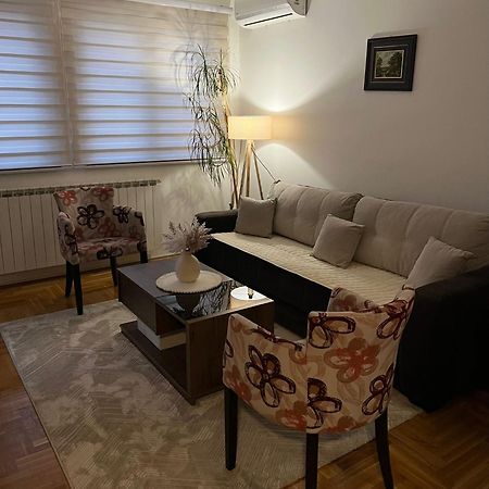 Apartman Manja Lukavica Eksteriør bilde